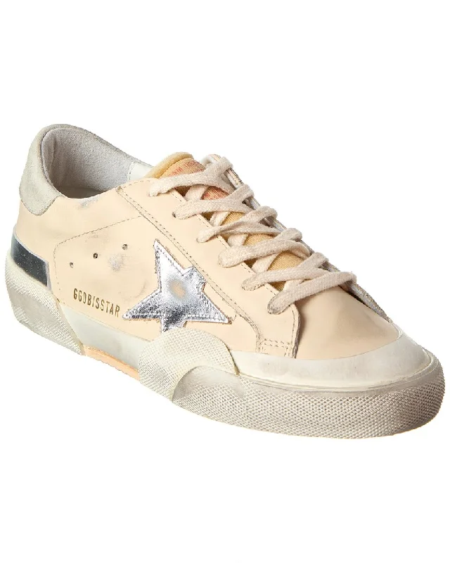 Women's Sneakers with Adjustable Straps for a Customized Fit During High - Impact ExercisesGolden Goose Superstar Leather Sneaker