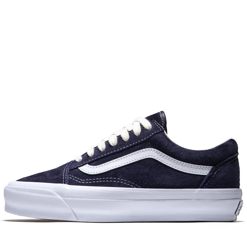 Women's Sneakers with Hidden Wedges for a Subtle Height Boost and Added StyleVans Old Skool 36 LX - Pig Barit