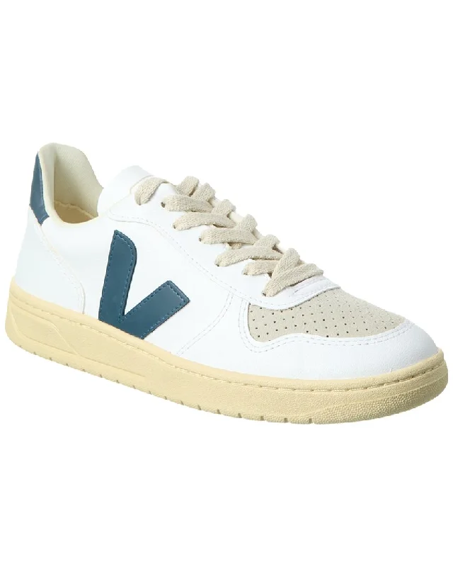 Women's Sneakers with Memory Foam Insoles for Exceptional Cushioning and ComfortVEJA V-10 Sneaker