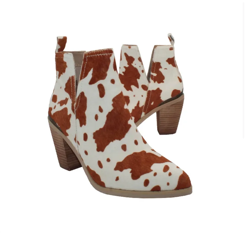 Women's Knee - High Lace - Up Boots in Brown with Buckle Accents for a Western VibeWomen Mumba Boot In Tan/white Cow