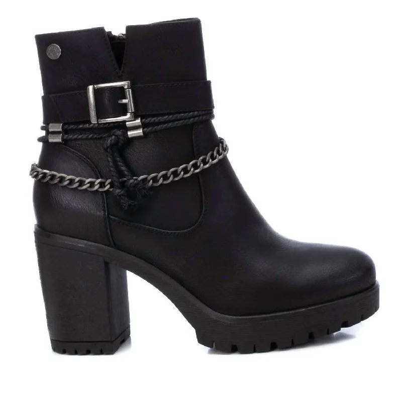 Women's Knee - High Leather Riding Boots in Black for a Classic Equestrian LookWomen's Heeled Booties In Black