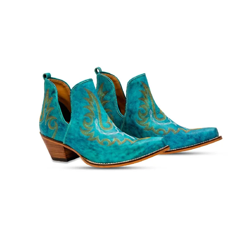 Plus Size Women's Block - Heeled Ankle Boots in Red for a Bold and Chic StatementWomen's Westerly Leather Ankle Boots In Turquoise